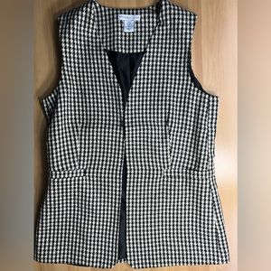 Sincerely Jules - Women's Vest Size S / Black & White  / Sleeveless/